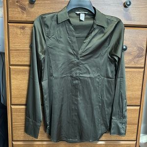 H&M Green Button Up Dress Shirt